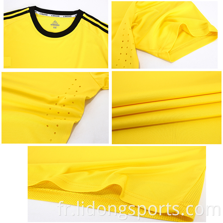 New Fashion Men Football Shirts Soccer Wear Mesh Football Jersey avec un prix avantageux